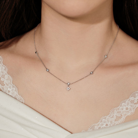 Collier Elyra